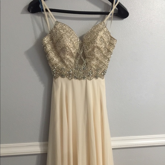 Cream Colored Prom Dresses